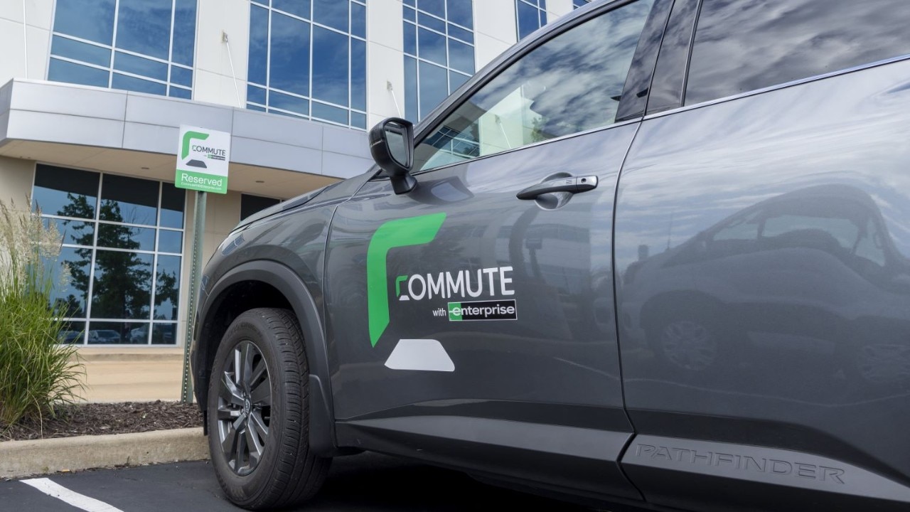 FY24_ENT_CWE_M06241_CommuteShoot_25-1